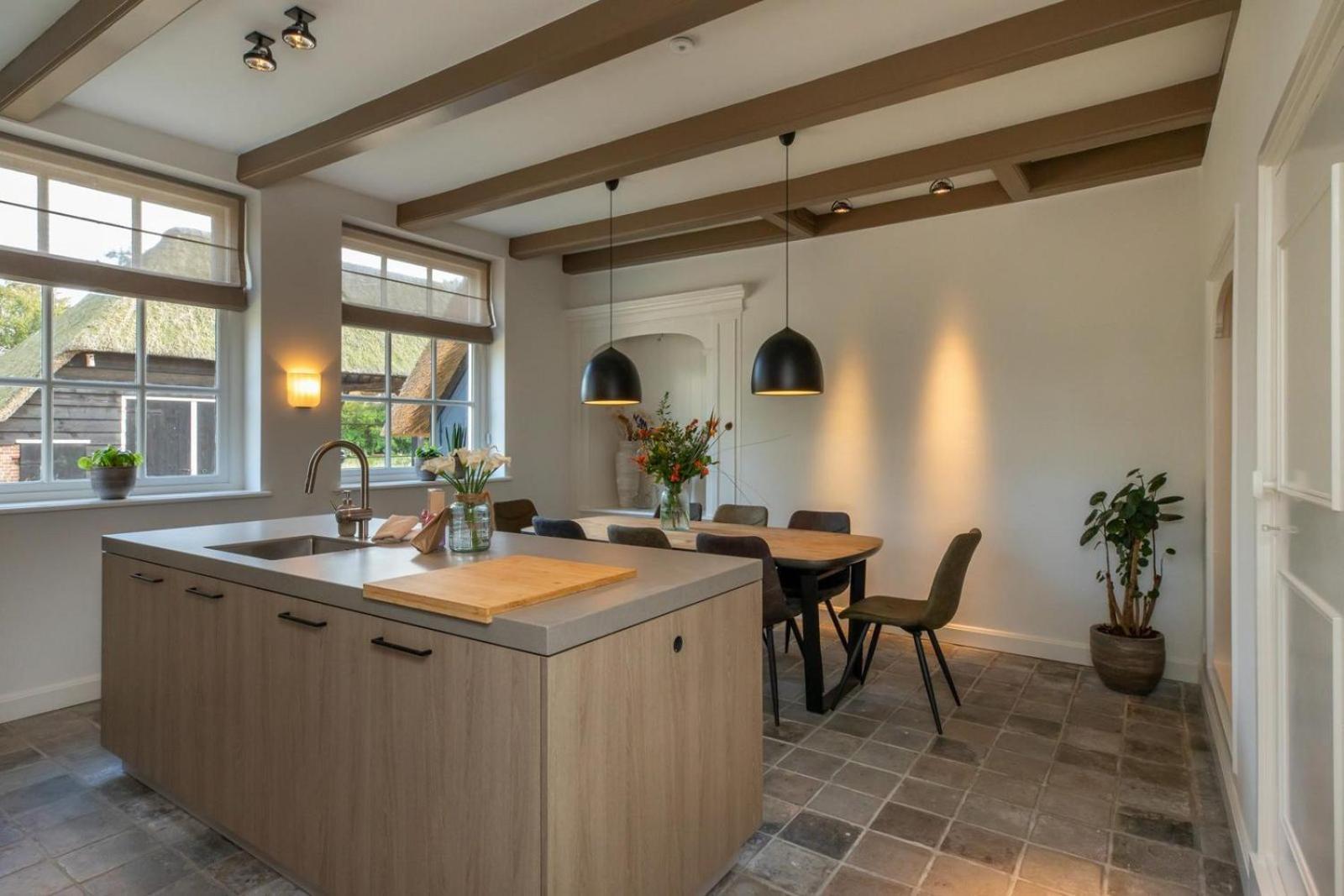Vakantiehuis 'Boerderij Molenhof' - Stationsweg 5 | Heinkenszand 외부 사진